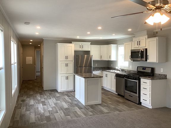 2nd image of 440 60th St SE #182