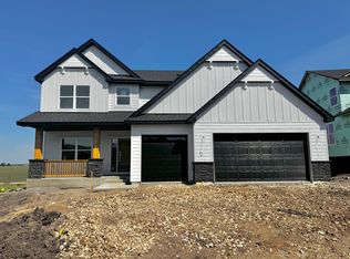 2445 Rock Elm Rd, Shakopee, MN 55379