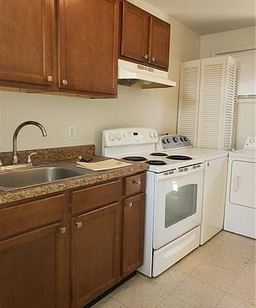 2nd image of 7418 Garfield St #B