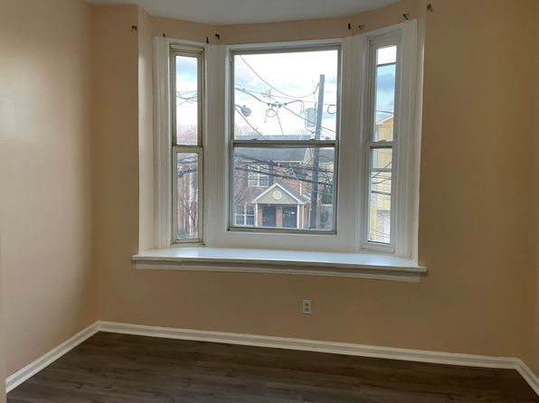 475 Clinton Ave #477