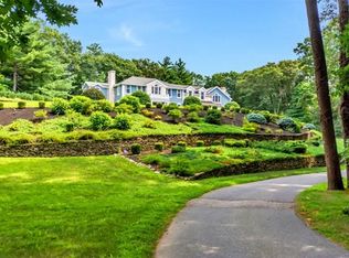 17 Brookfield Rd, Dover, MA 02030