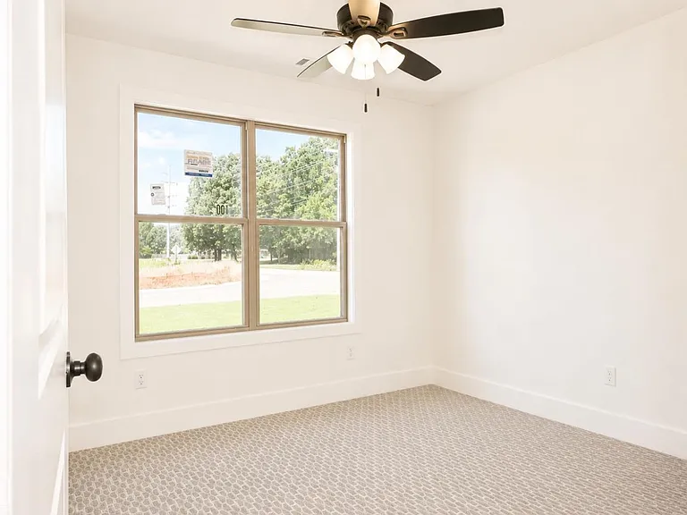 5400 Lotus St — Photo 19