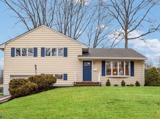 9 Cole Rd, Cedar Grove, NJ 07009