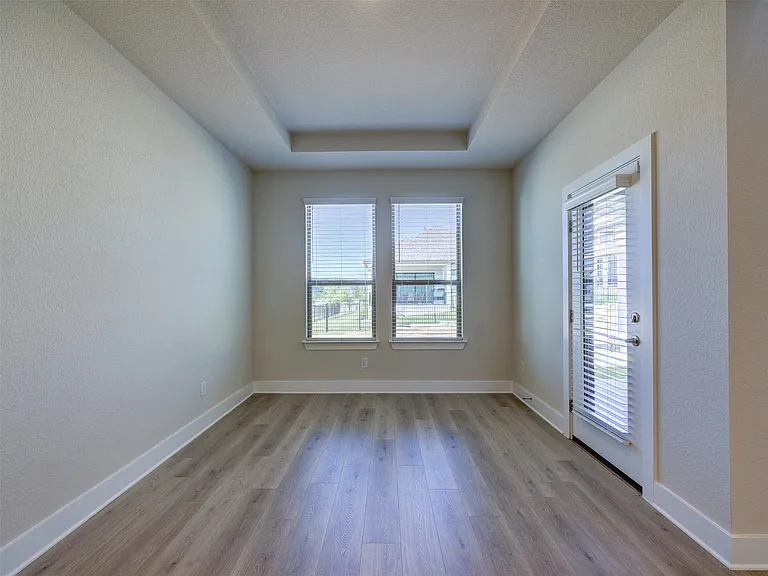 1929 Montella Way — Photo 19
