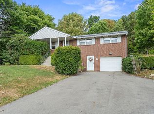 123 Ridge Dr, Karns City, PA 16041