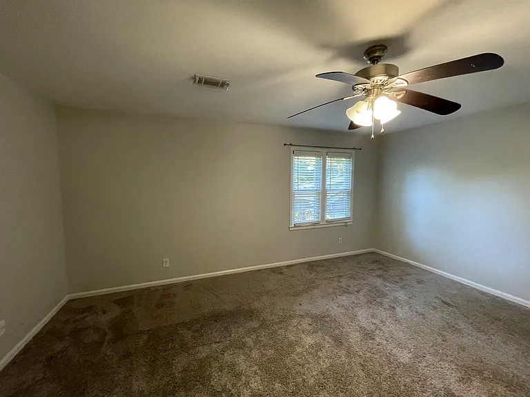 206 Rodborough Rd — Photo 19