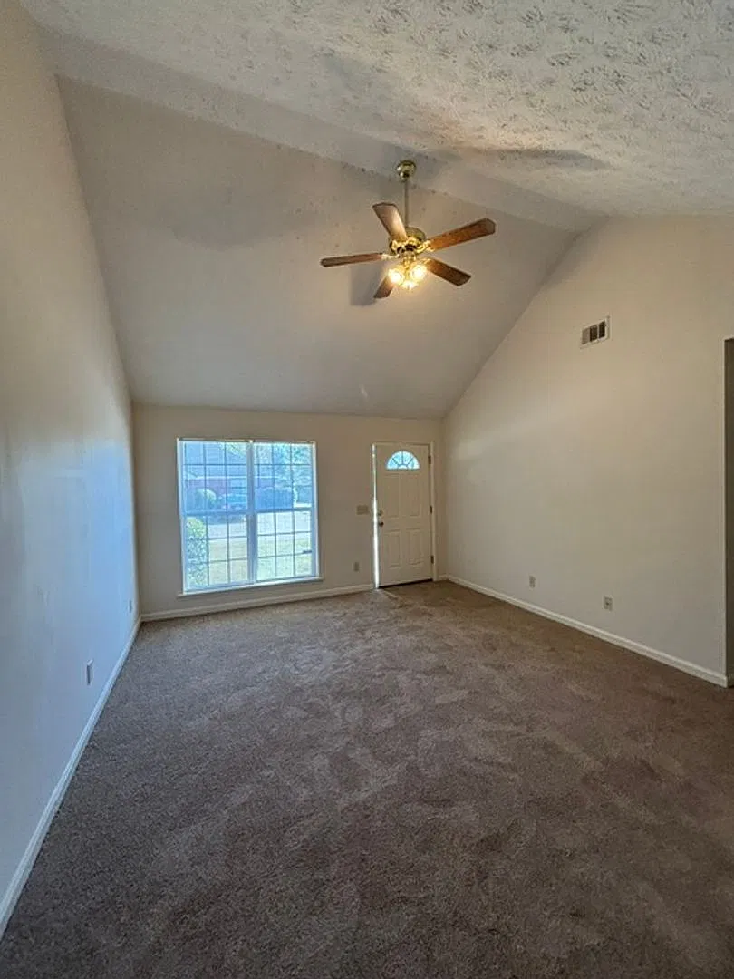 Lee Rd 427 1502**Fred — Photo 3