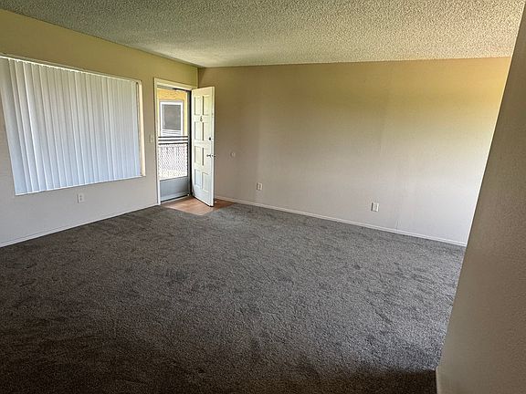 4th image of 4746 W Point Loma Blvd #16