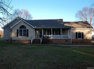 410 N Sandy Hook Rd, Shawboro, NC 27973