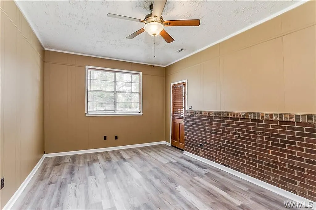 3 bed, 1.0 bath, 1300 sqft, $1,175 — Photo 4