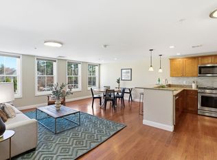 70 Great Rd #G, Bedford, MA 01730
