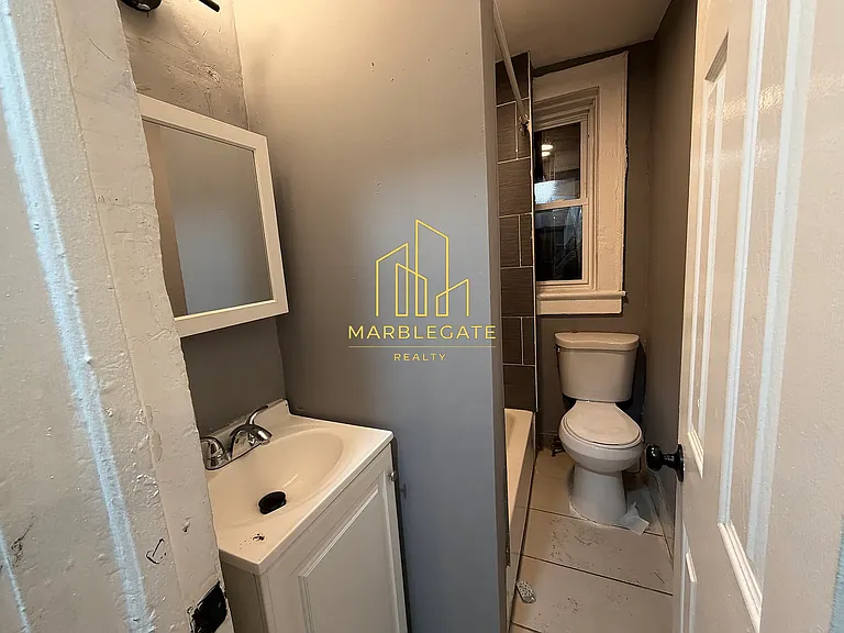717 Arlington Ave #1BB — Photo 7