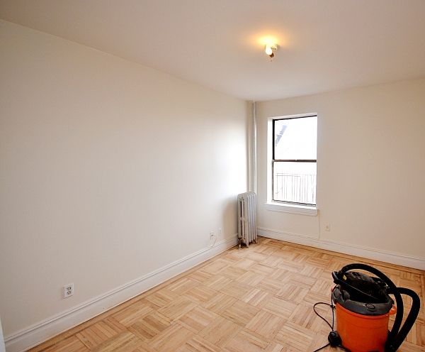 2nd image of 405 Edgecombe Ave APT C5