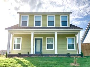 1813 N Izard Ln, Fayetteville, AR 72704