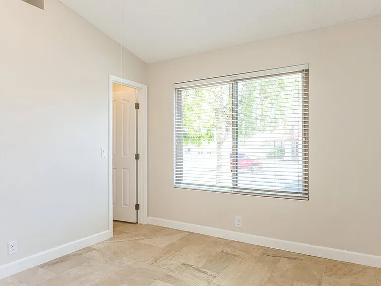 4452 E Wildwood Dr — Photo 14