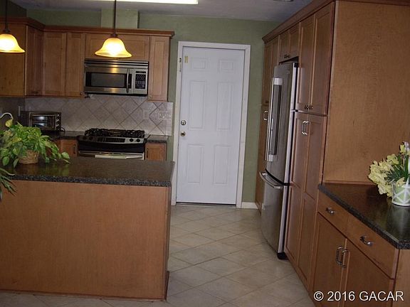 4th image of 6602 NW 33rd St