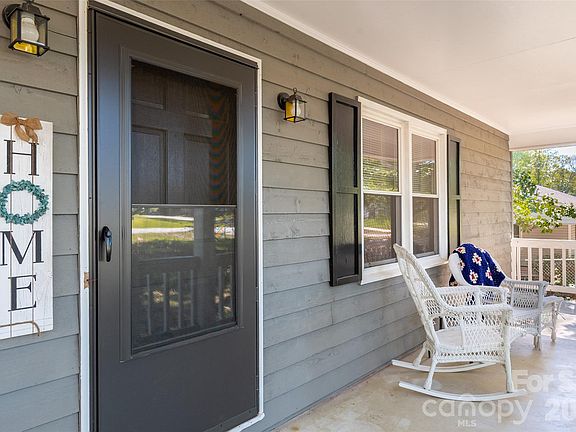 3rd image of 2559 Watson Dr
