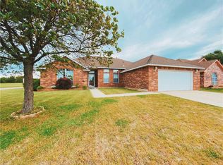 12125 SW 3rd St, Yukon, OK 73099