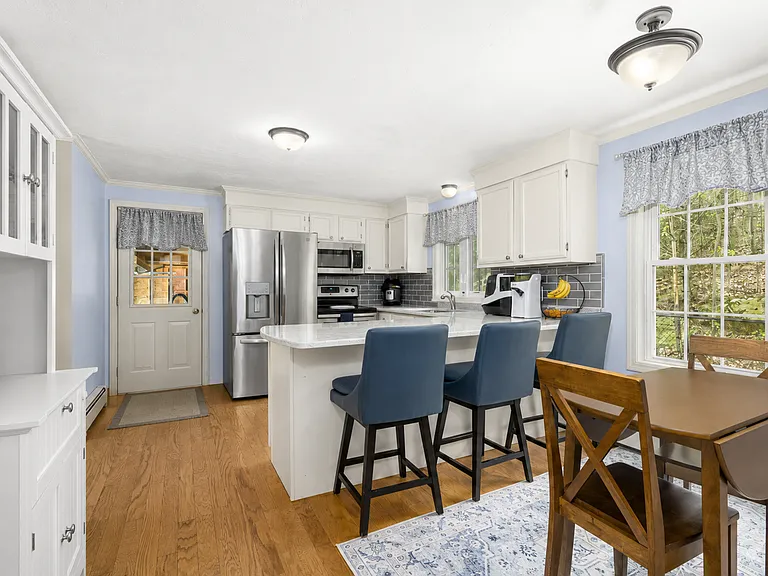 42 Clarke Rd — Photo 2
