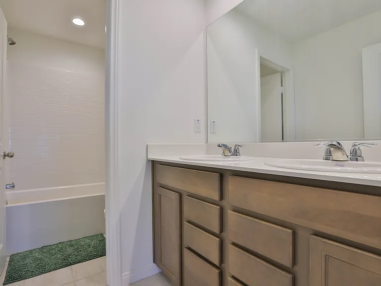 4551 Highland Ave — Photo 26