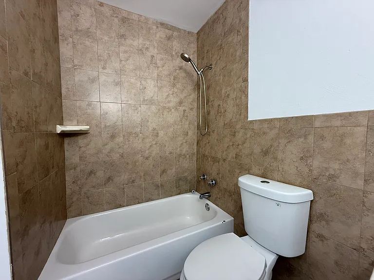 901 Pine Dr #10 — Photo 7