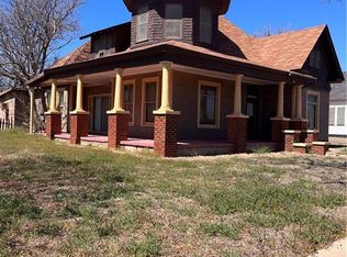 611 N Custer St, Weatherford, OK 73096
