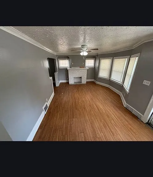1506 Larchmont Rd — Photo 15
