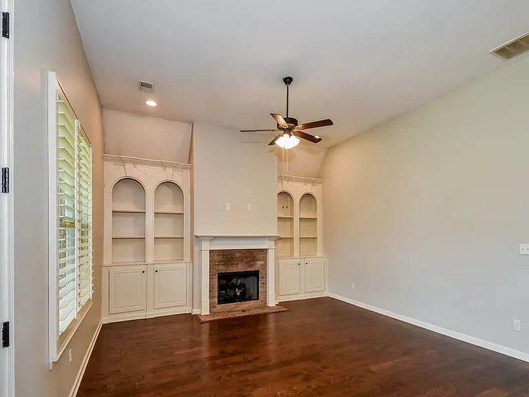 430 Hidden Meadows Cv — Photo 4