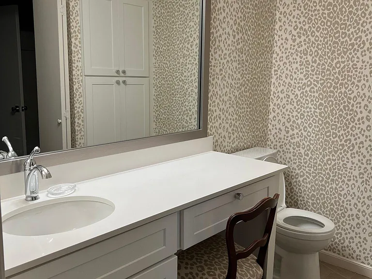 7815 Broadway St #306 — Photo 12