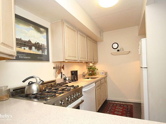 5th image of 1901 Madison Ave APT 422
