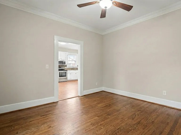 402 Laurel St — Photo 25