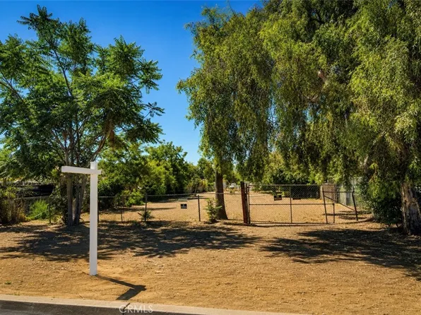 935 E 3rd St #9, San Bernardino, CA 92410