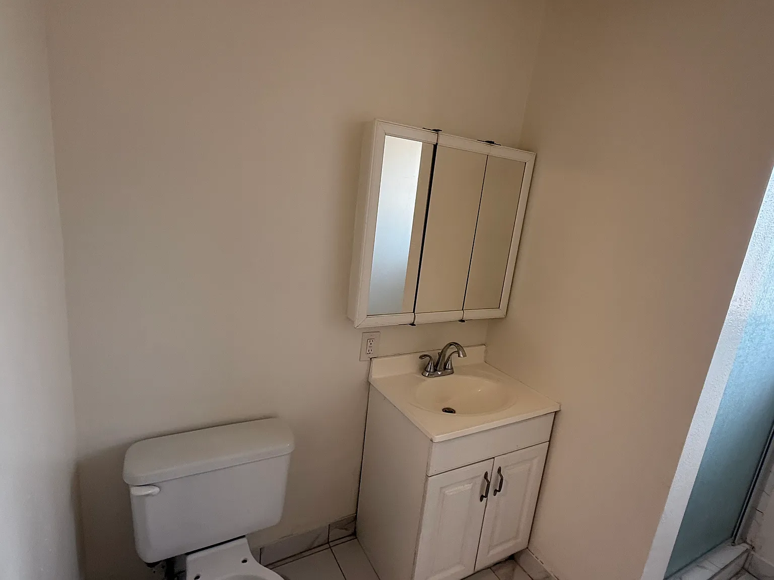 Studio, 490 sqft, $1,650 — Photo 3