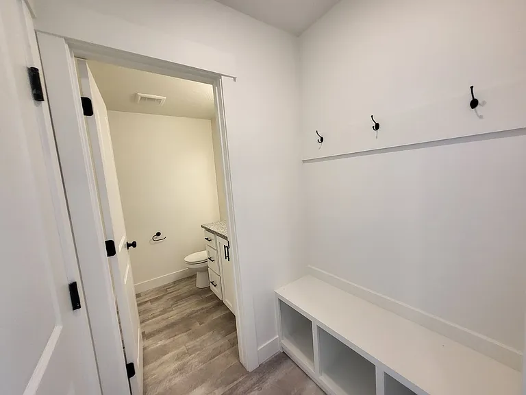 1002 E 1300 S — Photo 16