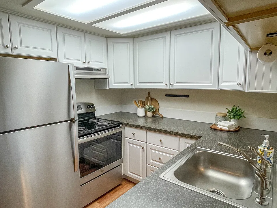 714 Avenue A #1
