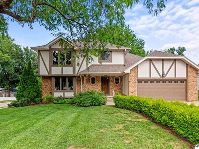 801 S Taylor St, Papillion, NE, 68046