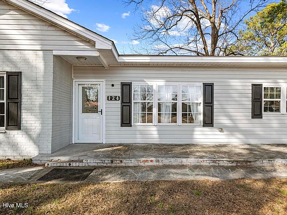 3rd image of 124 Hc Powers Road