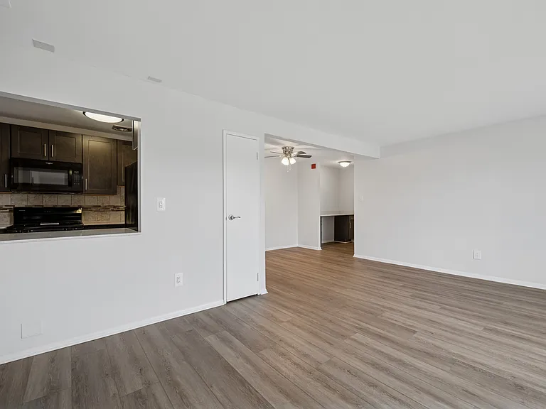 Joshua House — Photo 15