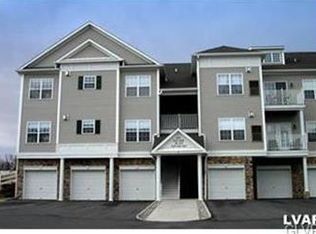 1103 Old Course Ln, Easton, PA 18042