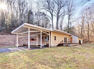 38 Woodchuck Hill Rd, Canton, CT 06019