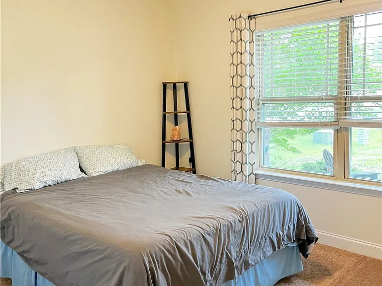 144 Parkside Dr — Photo 12