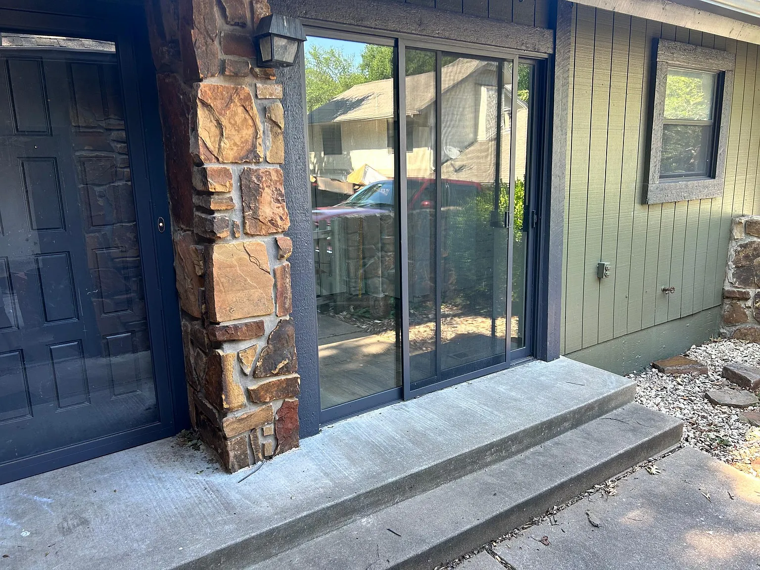 7429 S Atlanta Ave — Photo 3