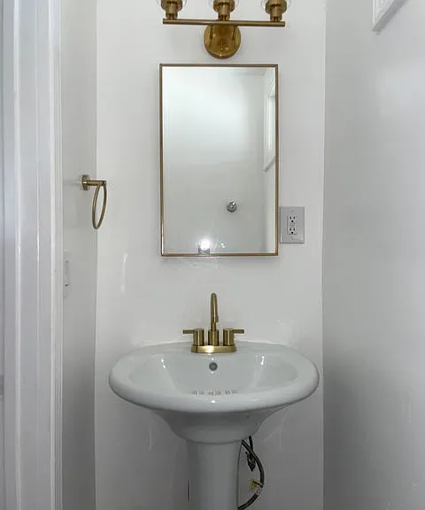 144 E Avenue Q — Photo 18
