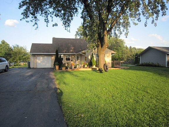 2nd image of 1S179 Buttercup Ln