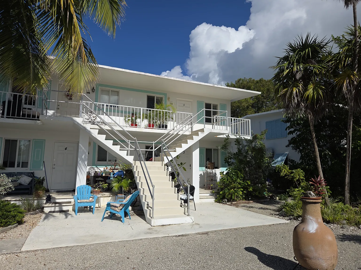 1 bed, 800 sqft, $1,900 — Photo 3