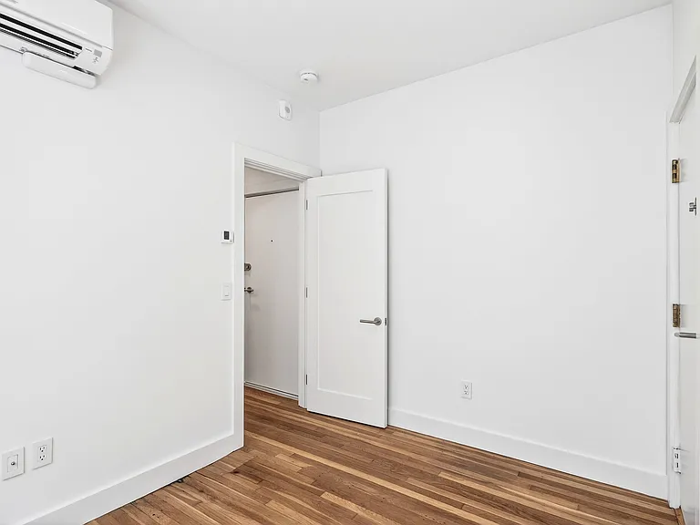 12 Elko St #3 — Photo 3