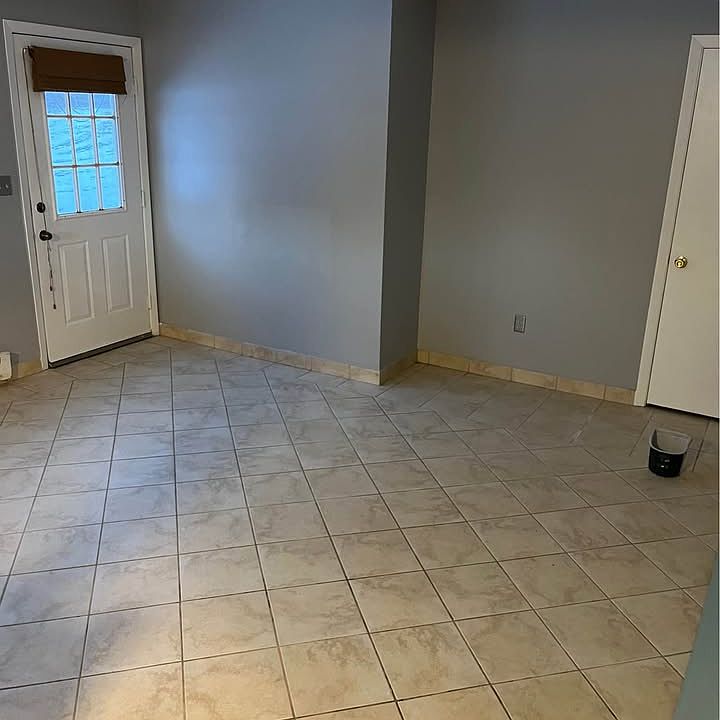 1st image of 1 Poplar Ln #1A