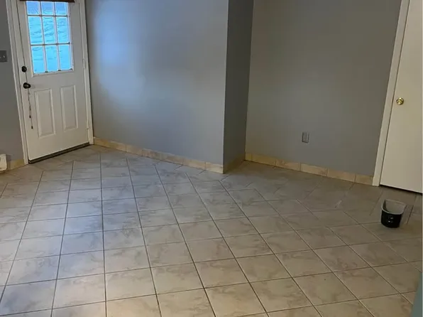 1 Poplar Ln #1A, Storrs Mansfield, CT 06268