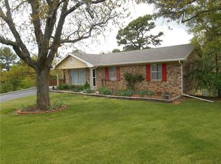 114 Shelton Dr, Eureka Springs, AR 72632