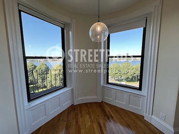 5th image of 502 Beacon St #46